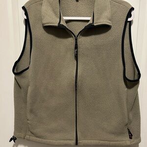 Woolrich Fleece Men’s Polar Tech Full Zip Vest Size Large Tan